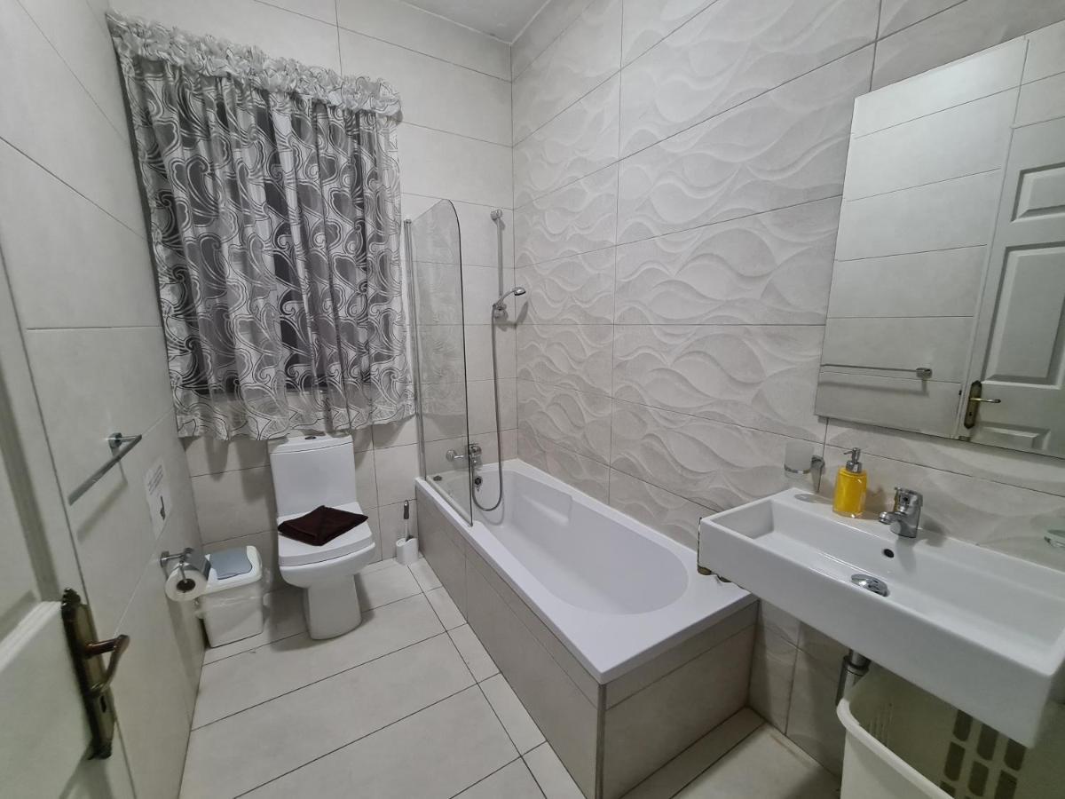 Spacious Seafront Apt Next To Sliema-Valeta Ferry Exterior photo