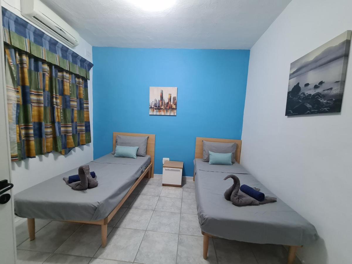 Spacious Seafront Apt Next To Sliema-Valeta Ferry Exterior photo